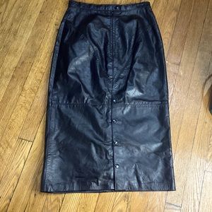 G-Ill Leather Fashions Skirt sz 9/10 vintage beautiful